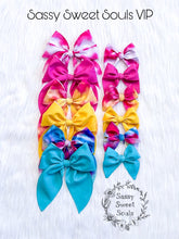 Load image into Gallery viewer, Neon Tie Dye Bows
